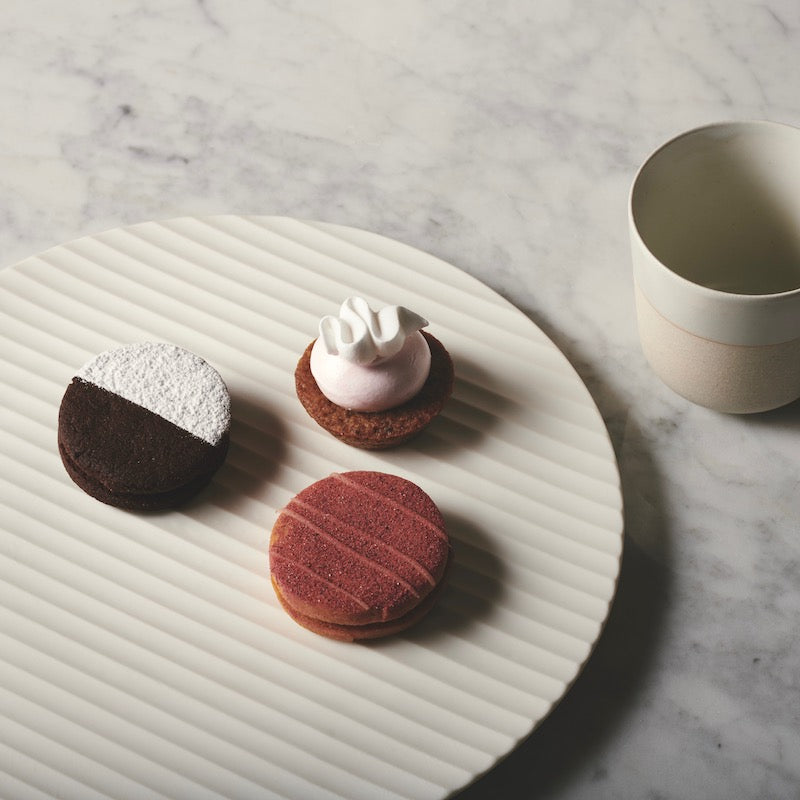 Cekitay Line plate - white sand (L)